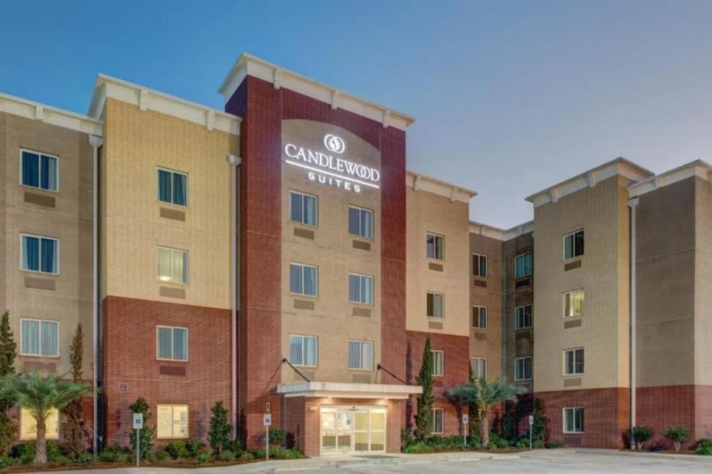 Candlewood Suites Cut Off